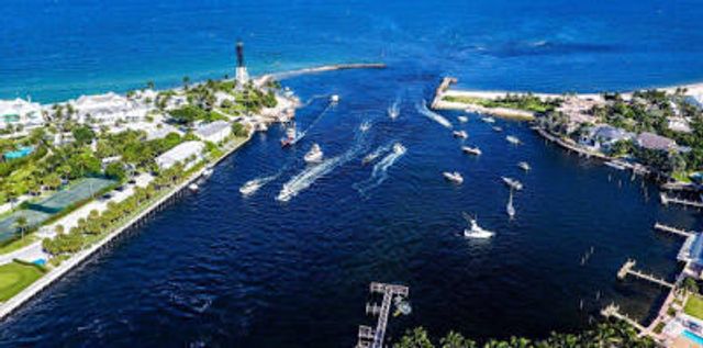 4460 NE 26th Avenue, Lighthouse Point, FL 33064