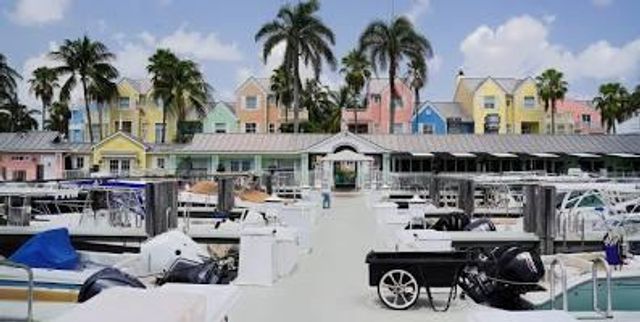 4460 NE 26th Avenue, Lighthouse Point, FL 33064