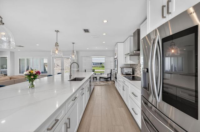 4460 NE 26th Avenue, Lighthouse Point, FL 33064