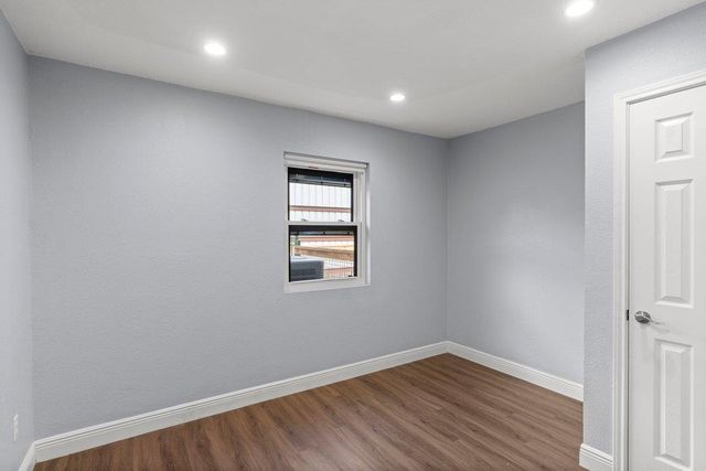 154 Shore Line DR, Bastrop, TX 78602