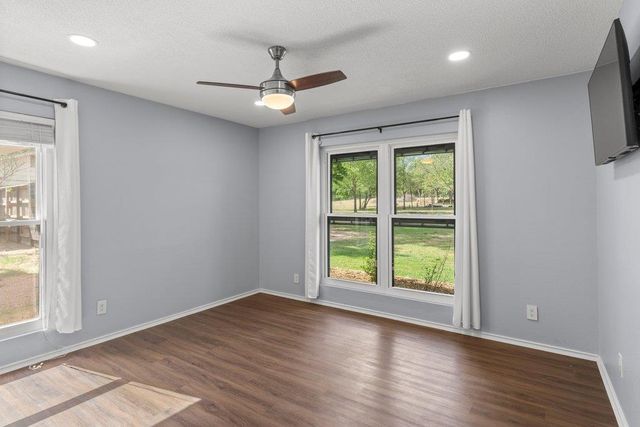 154 Shore Line DR, Bastrop, TX 78602