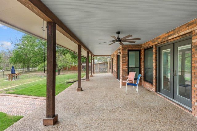 154 Shore Line DR, Bastrop, TX 78602