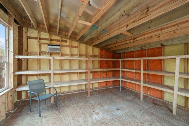 154 Shore Line DR, Bastrop, TX 78602