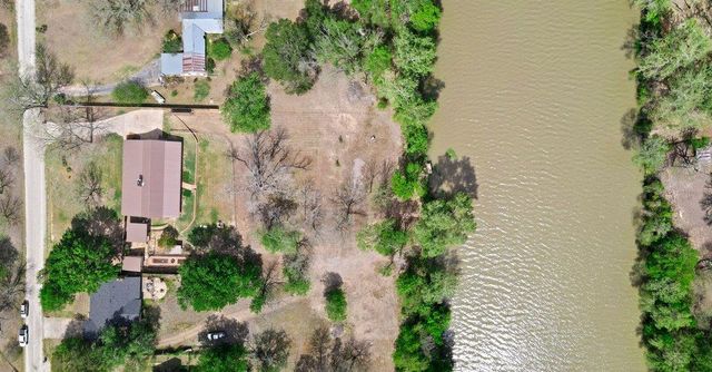 154 Shore Line DR, Bastrop, TX 78602