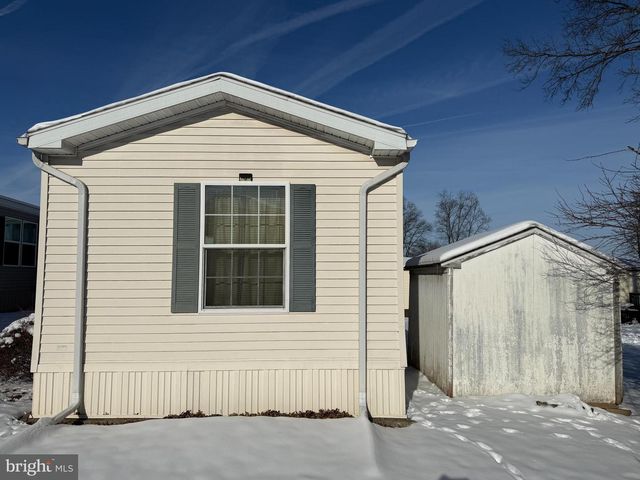 144 CEDAR DR, Quakertown, PA 18951