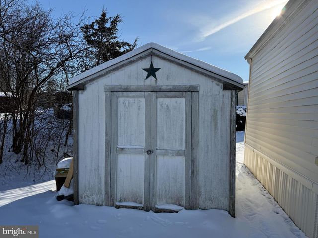 144 CEDAR DR, Quakertown, PA 18951