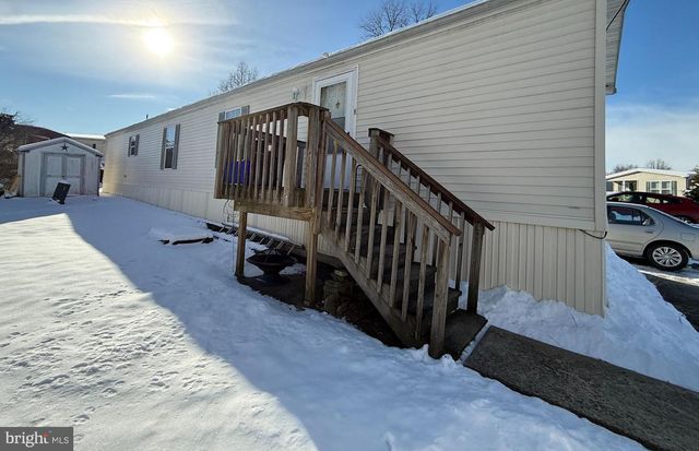 144 CEDAR DR, Quakertown, PA 18951