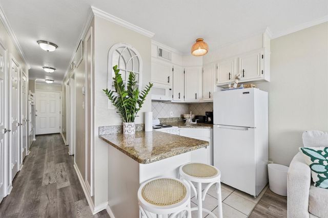 6102 Seawall Boulevard 254, Galveston, TX 77551