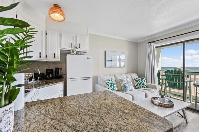 6102 Seawall Boulevard 254, Galveston, TX 77551