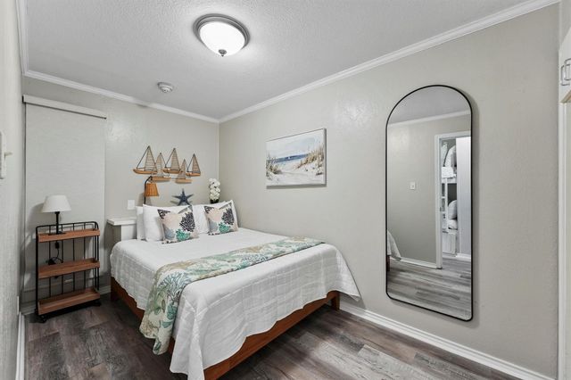 6102 Seawall Boulevard 254, Galveston, TX 77551