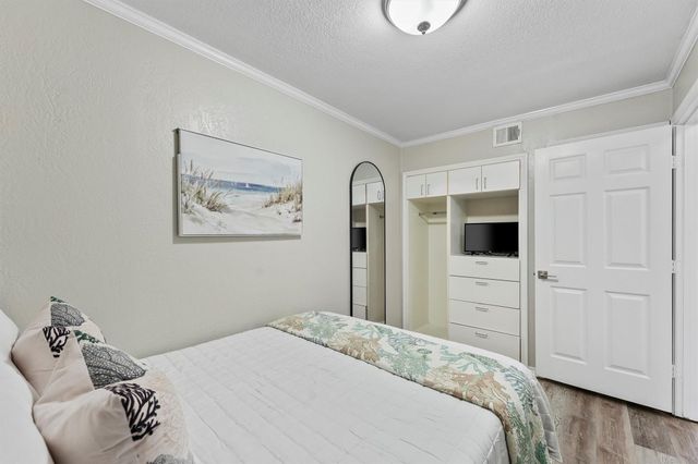 6102 Seawall Boulevard 254, Galveston, TX 77551