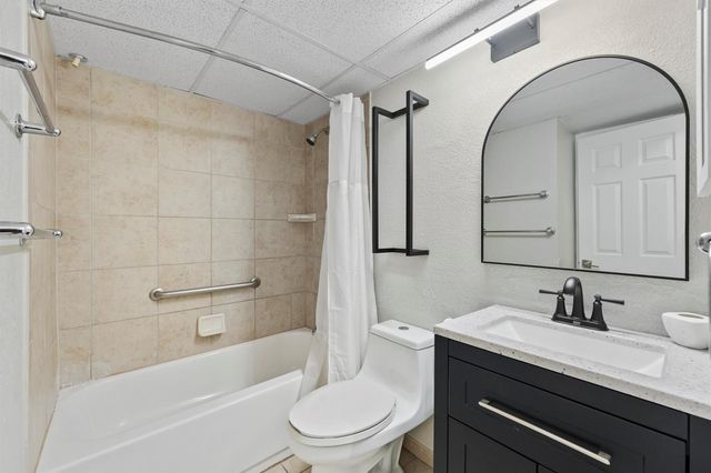 6102 Seawall Boulevard 254, Galveston, TX 77551