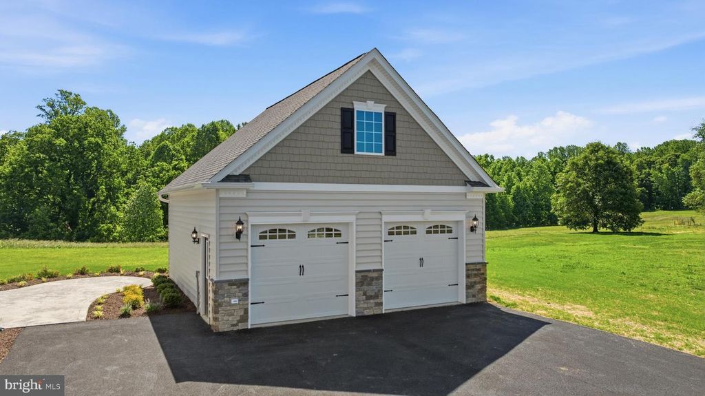 Image 12 of property listing at 985 BOUNTY PLACE, Owings, MD 20736