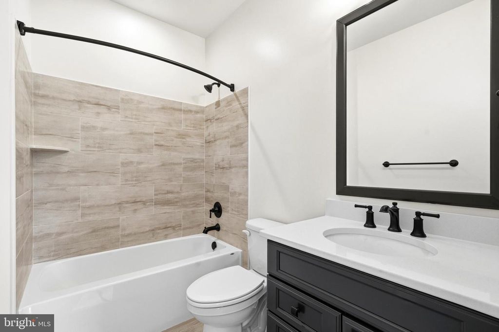 Image 36 of property listing at 985 BOUNTY PLACE, Owings, MD 20736