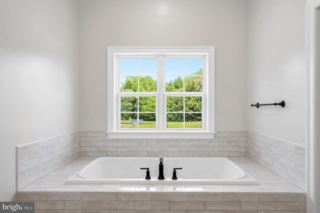 Image 45 of property listing at 985 BOUNTY PLACE, Owings, MD 20736