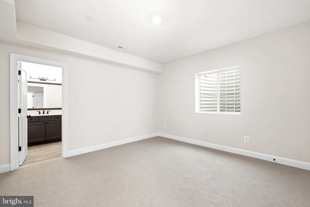 Image 91 of property listing at 985 BOUNTY PLACE, Owings, MD 20736