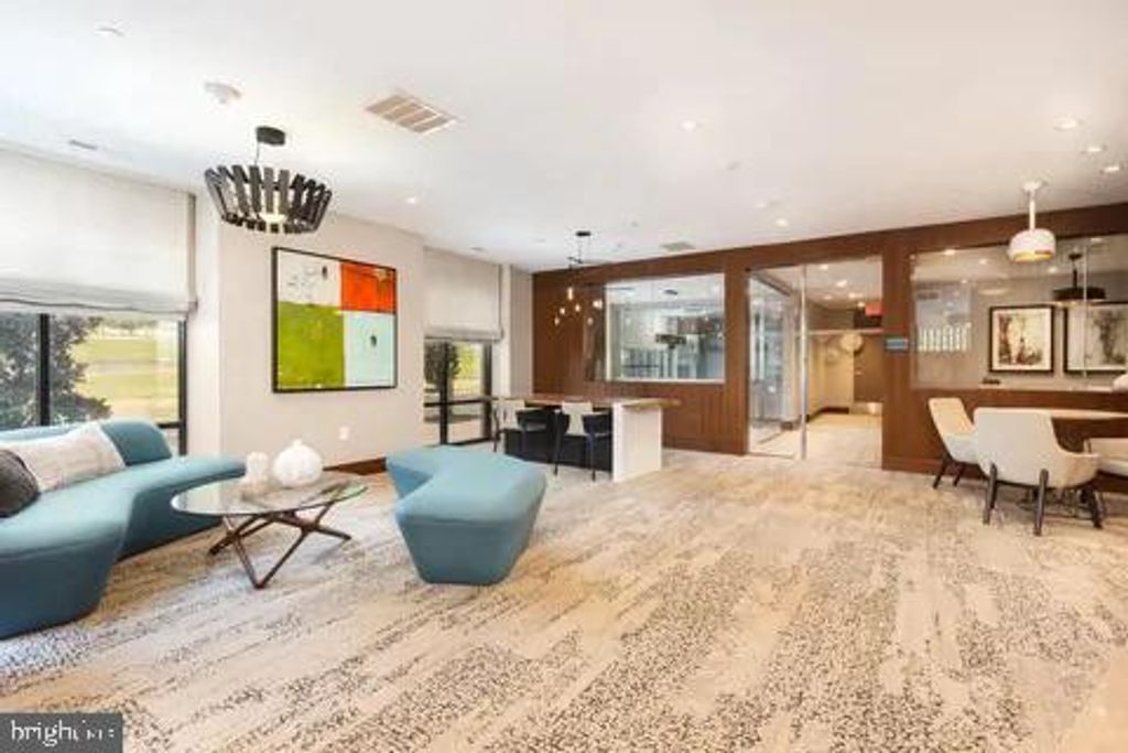 Image 2 of property listing at 145 RIVERHAVEN DR #525, Oxon Hill, MD 20745