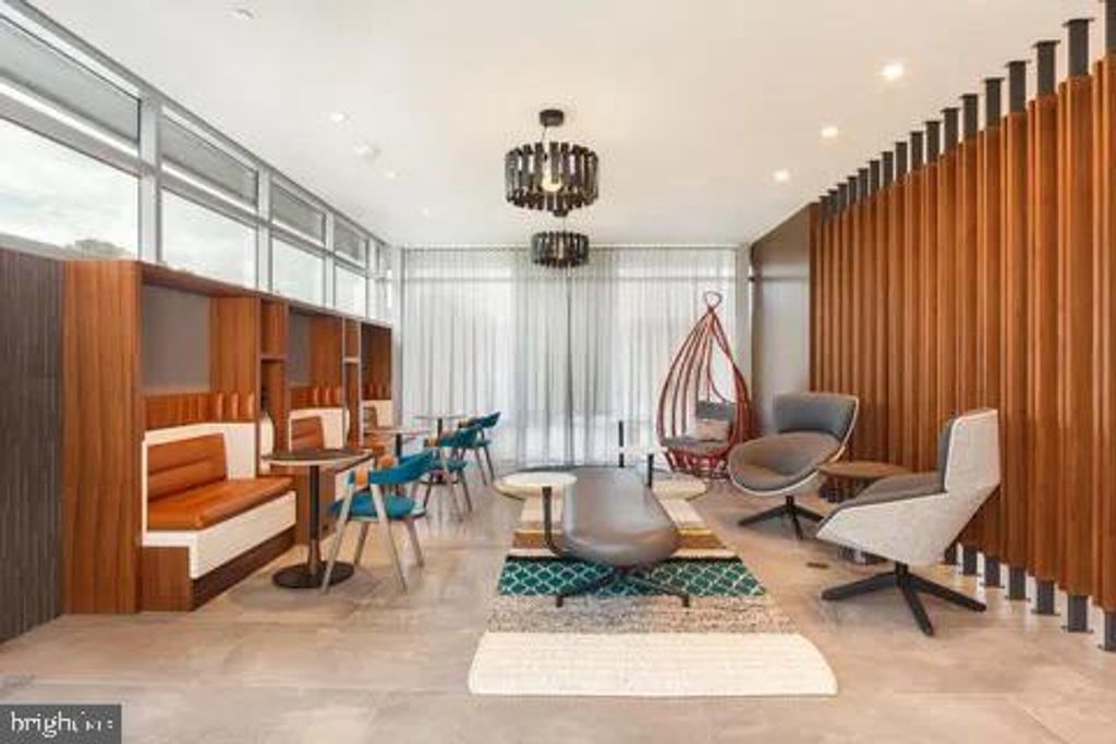 Image 5 of property listing at 145 RIVERHAVEN DR #525, Oxon Hill, MD 20745