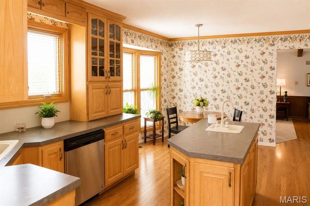 5404 Hollow Oak Court, Unincorporated, MO 63129