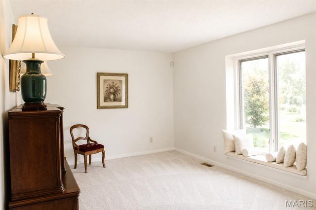 5404 Hollow Oak Court, Unincorporated, MO 63129
