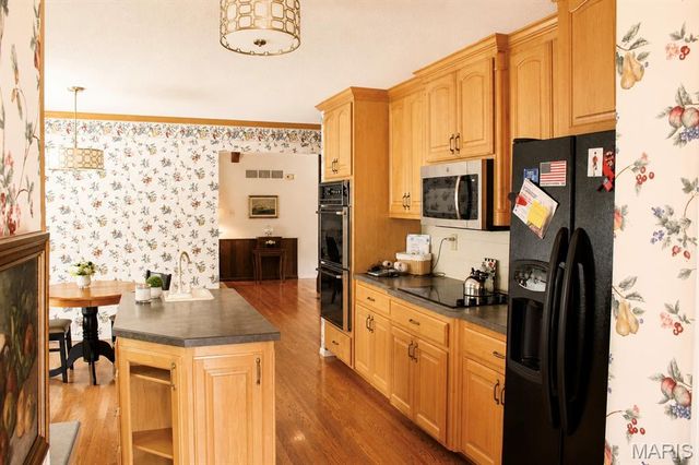 5404 Hollow Oak Court, Unincorporated, MO 63129