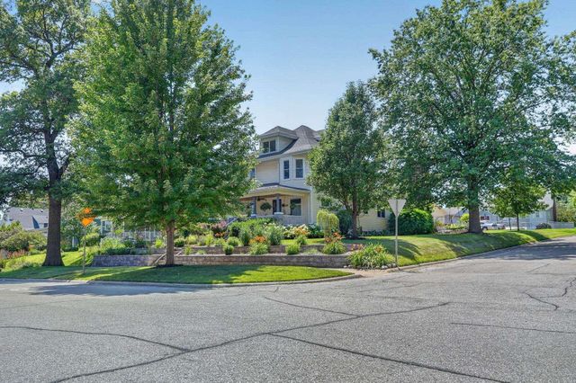 1703 Clay Street, Cedar Falls, IA 50613