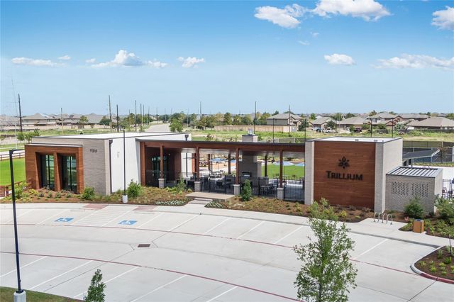 9718 Periwinkle Chase Drive, Richmond, TX 77407