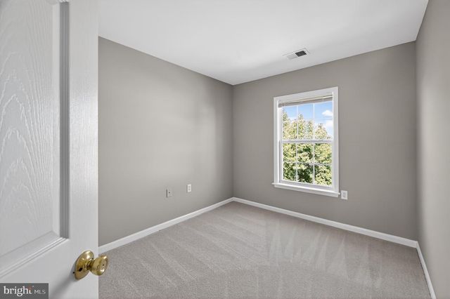 67 QUARTZ RD, Martinsburg, WV 25404