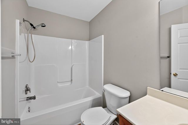67 QUARTZ RD, Martinsburg, WV 25404