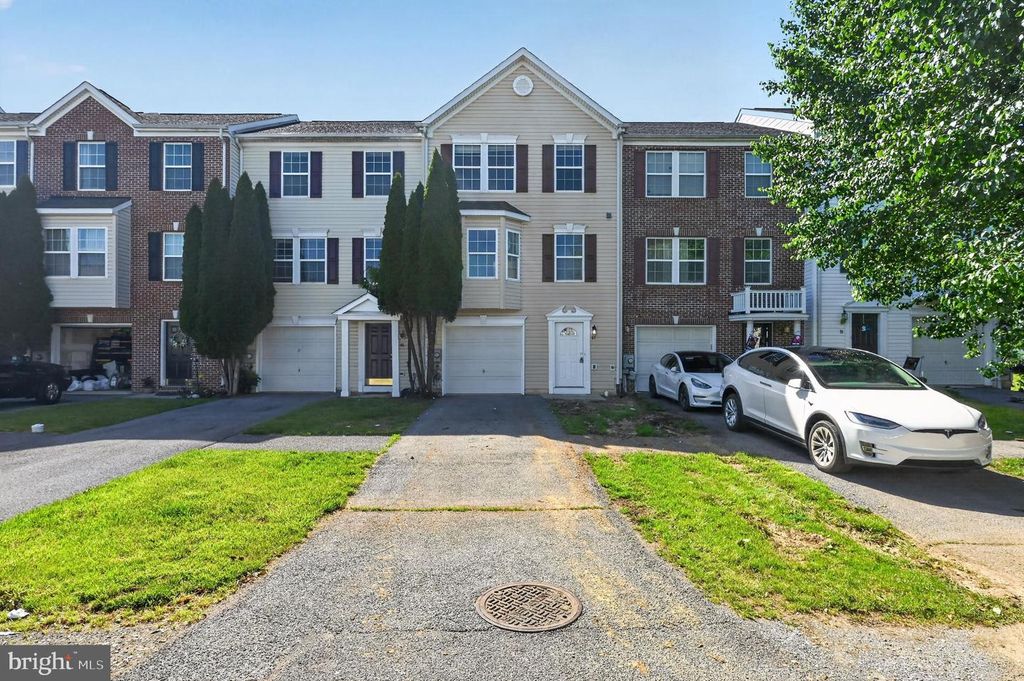 67 QUARTZ RD, Martinsburg, WV 25404