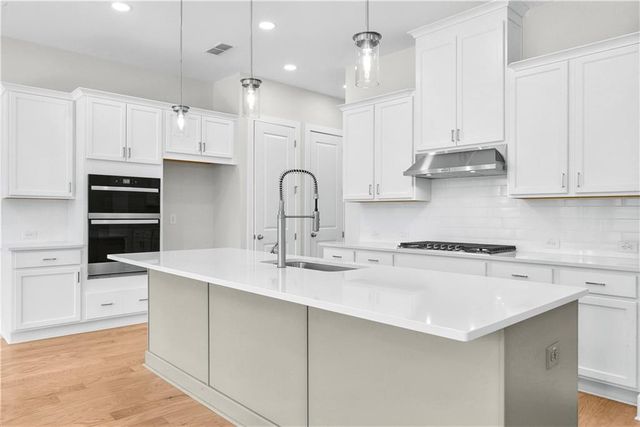 2564 Silver Star NE Drive, Marietta, GA 30066