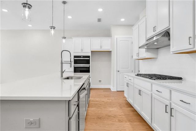 2564 Silver Star NE Drive, Marietta, GA 30066
