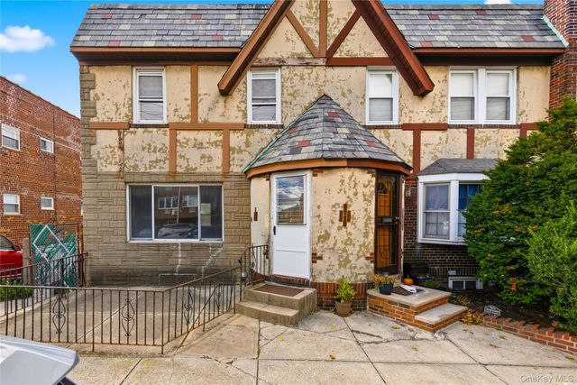 61-24 65th Street, Middle Village, NY 11379