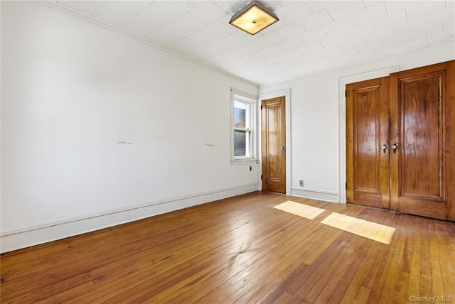 61-24 65th Street, Middle Village, NY 11379