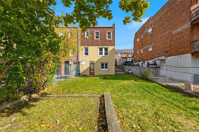 61-24 65th Street, Middle Village, NY 11379