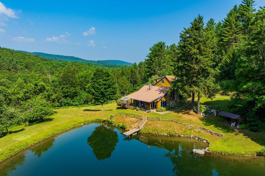 830 Old Schoolhouse Road, Newbury, VT 05051