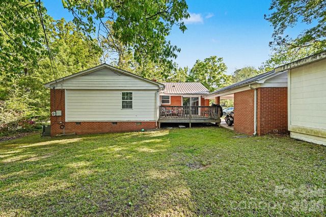 102 Azalea Road, Lancaster, SC 29720