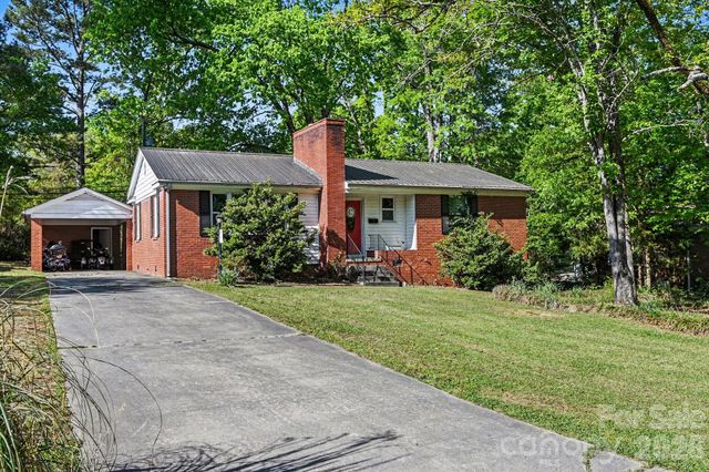102 Azalea Road, Lancaster, SC 29720