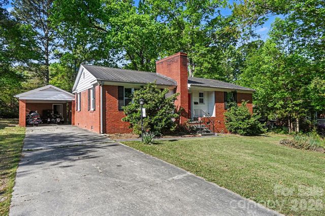 102 Azalea Road, Lancaster, SC 29720