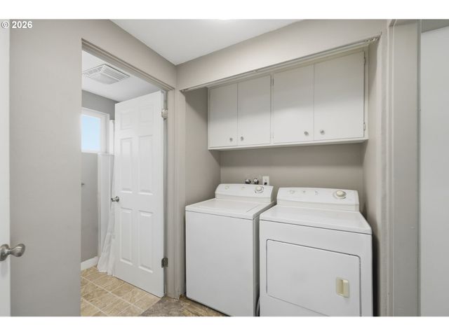 381 MARION Ln, Eugene, OR 97404