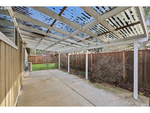 381 MARION Ln, Eugene, OR 97404