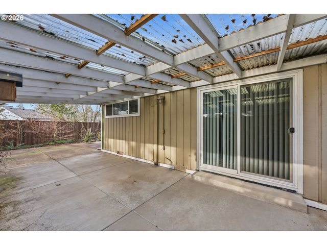 381 MARION Ln, Eugene, OR 97404