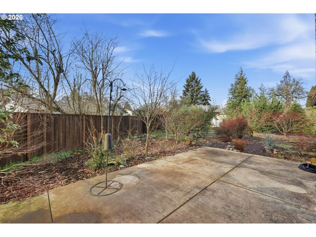 381 MARION Ln, Eugene, OR 97404