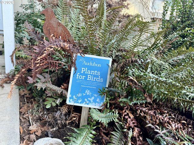 381 MARION Ln, Eugene, OR 97404