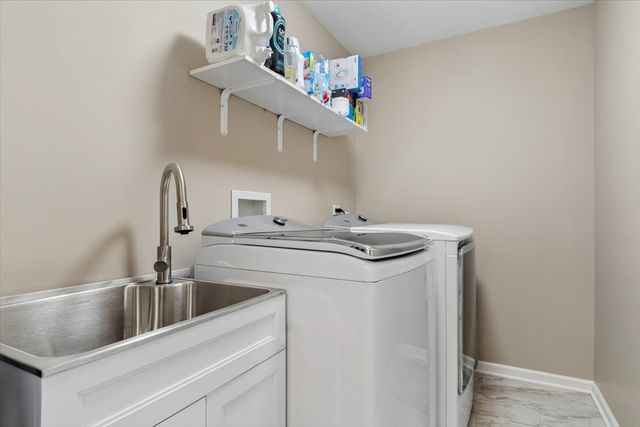 724 N Misty Ridge Drive N, Romeoville, IL 60446