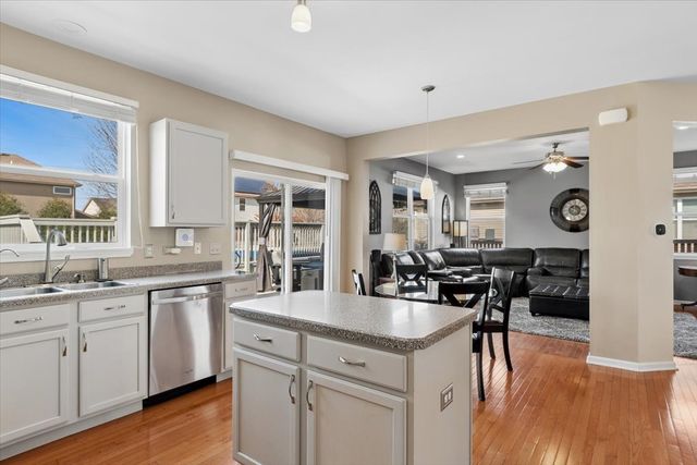 724 N Misty Ridge Drive N, Romeoville, IL 60446