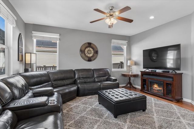 724 N Misty Ridge Drive N, Romeoville, IL 60446