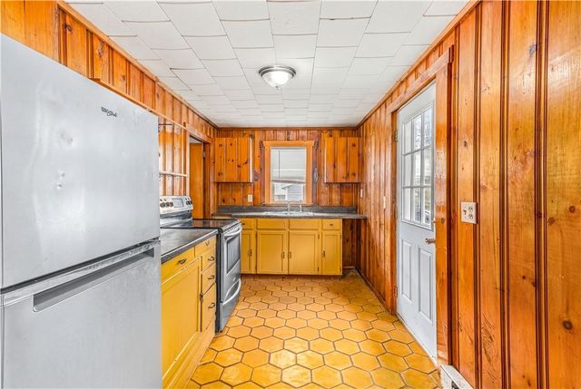 34 Steere Avenue, North Providence, RI 02911