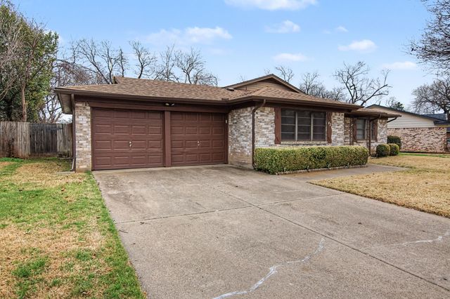 42 Page Street, Hurst, TX 76053