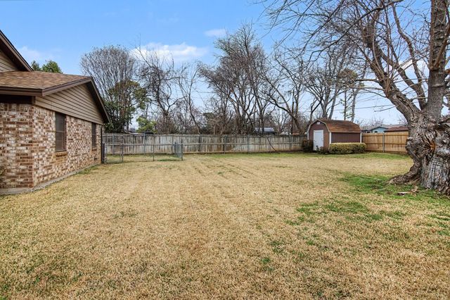 42 Page Street, Hurst, TX 76053